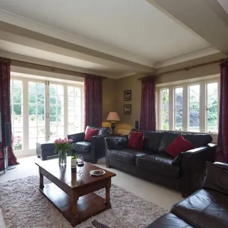 בית נופש Exceptional Unique 5 Bedroom Manor House