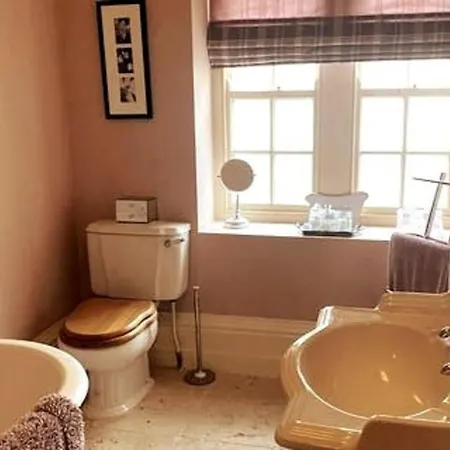 Exceptional Unique 5 Bedroom Manor House בית נופש סקיפטון