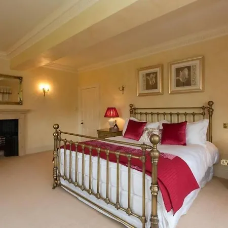 Exceptional Unique 5 Bedroom Manor House * Skipton