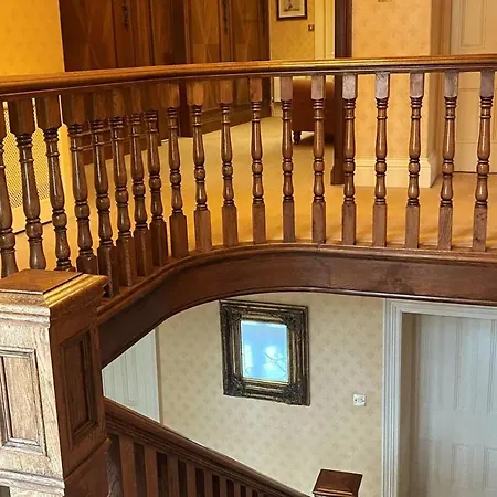 Exceptional Unique 5 Bedroom Manor House