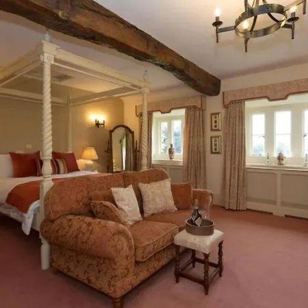 Exceptional Unique 5 Bedroom Manor House 펜션 스킵턴