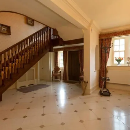 Exceptional Unique 5 Bedroom Manor House